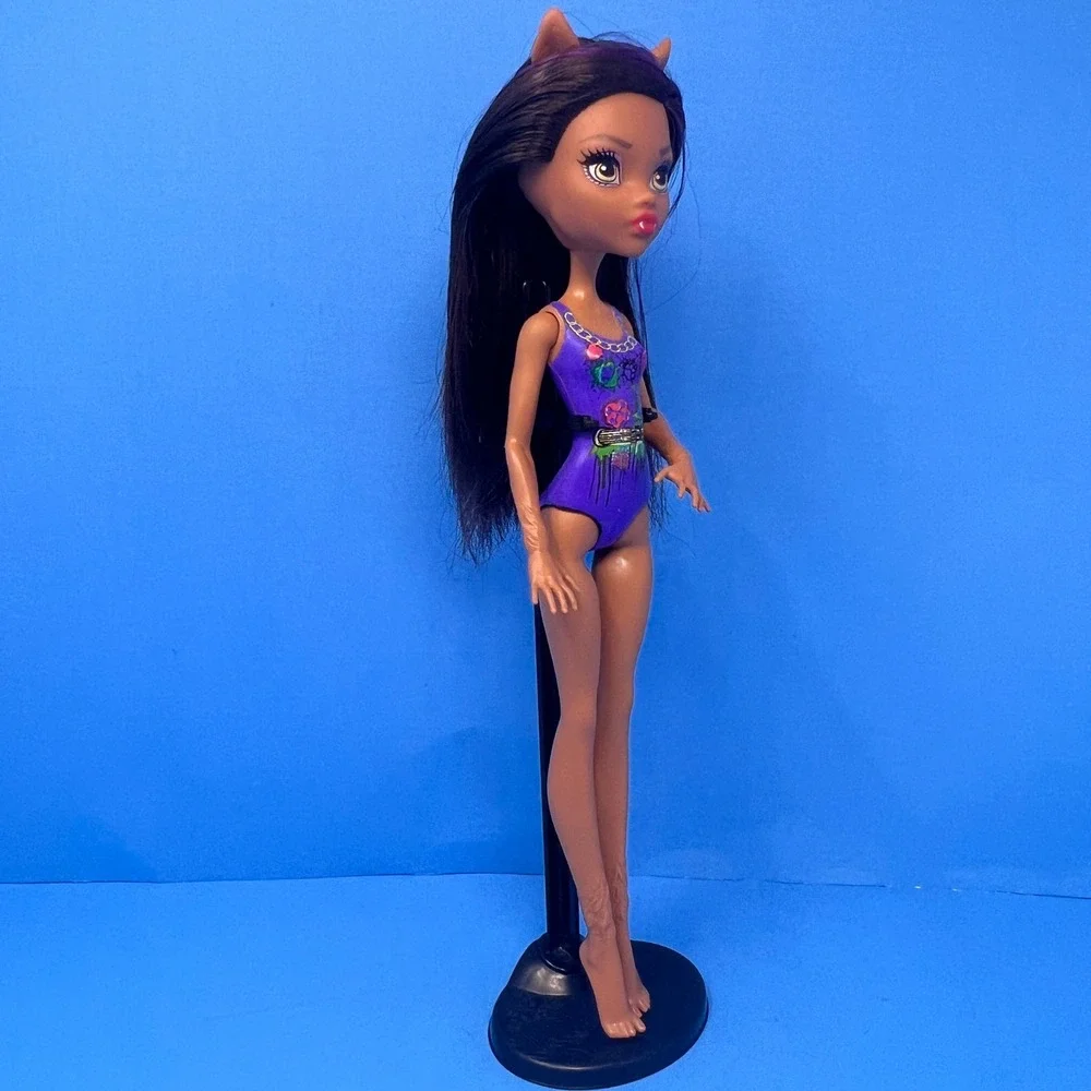 Monster High Clawdeen Wolf‎ Swim Class Werewolf Doll 2017 Purple Swimsuit